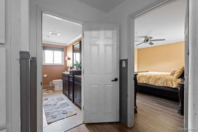 21076 Masch Avenue, Warren, MI 48091