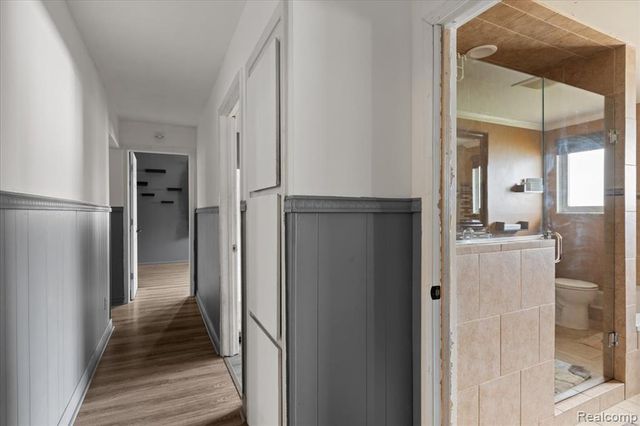 21076 Masch Avenue, Warren, MI 48091