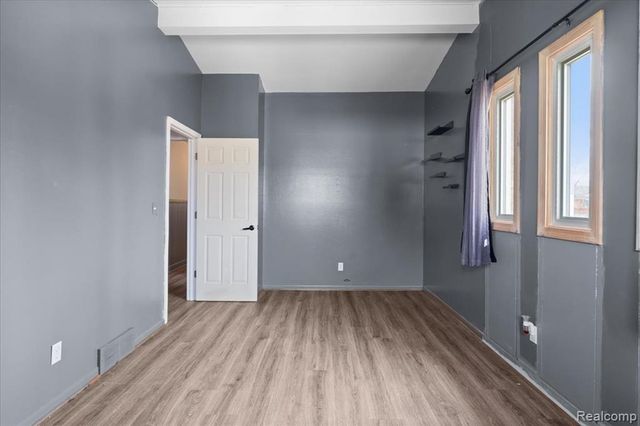 21076 Masch Avenue, Warren, MI 48091