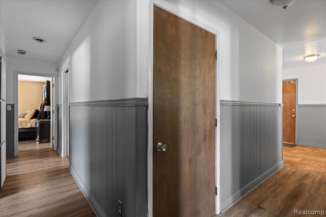 21076 Masch Avenue, Warren, MI 48091