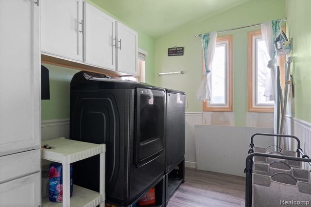 21076 Masch Avenue, Warren, MI 48091