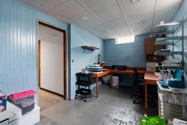 21076 Masch Avenue, Warren, MI 48091