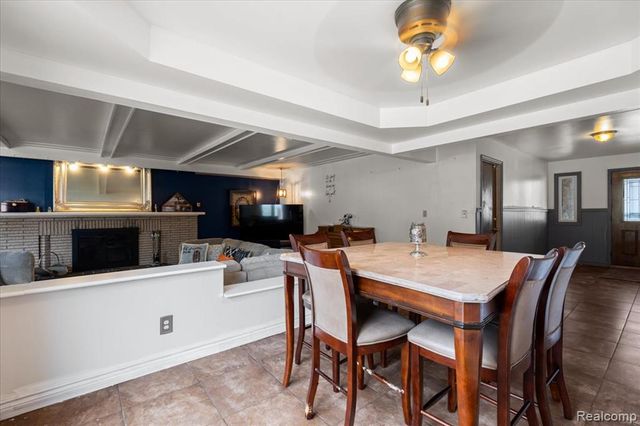 21076 Masch Avenue, Warren, MI 48091