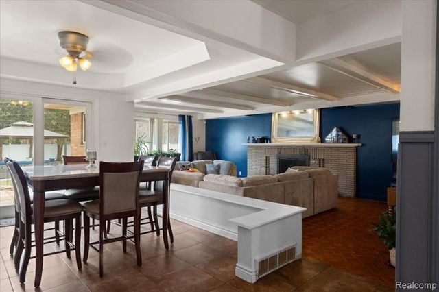 21076 Masch Avenue, Warren, MI 48091