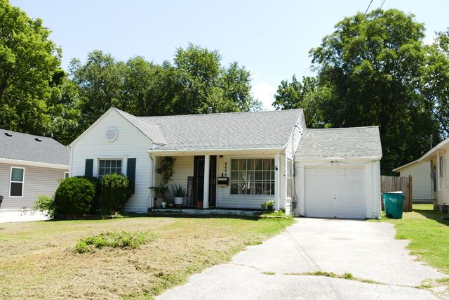 2542 N Kellett Avenue, Springfield, MO 65803