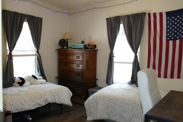 2542 N Kellett Avenue, Springfield, MO 65803