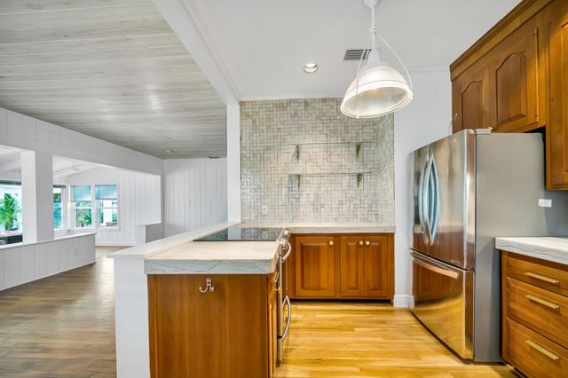 1408 N Lakeside Drive, Lake Worth Beach, FL 33460
