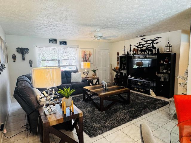 1918 SE Monroe Street, Stuart, FL 34997