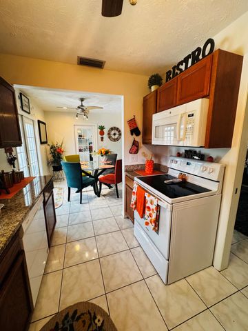 1918 SE Monroe Street, Stuart, FL 34997