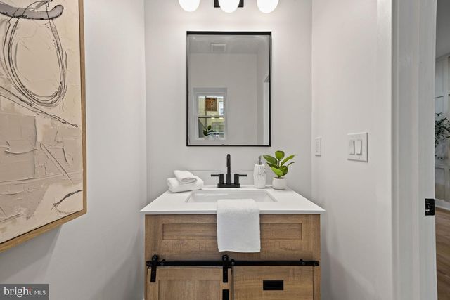 1111 MORRIS ST, Philadelphia, PA 19148