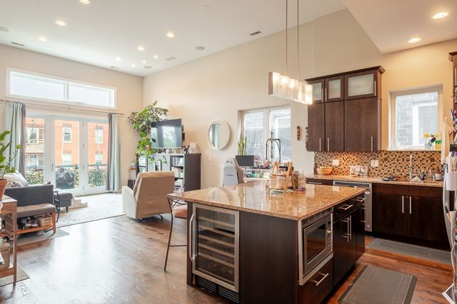 3559 W MONTROSE Avenue 4E, Chicago, IL 60618