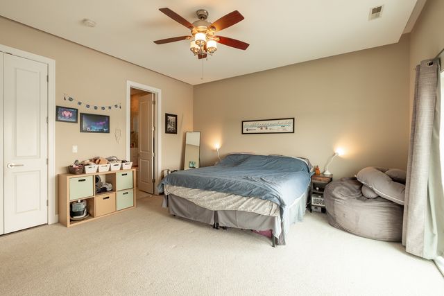 3559 W MONTROSE Avenue 4E, Chicago, IL 60618
