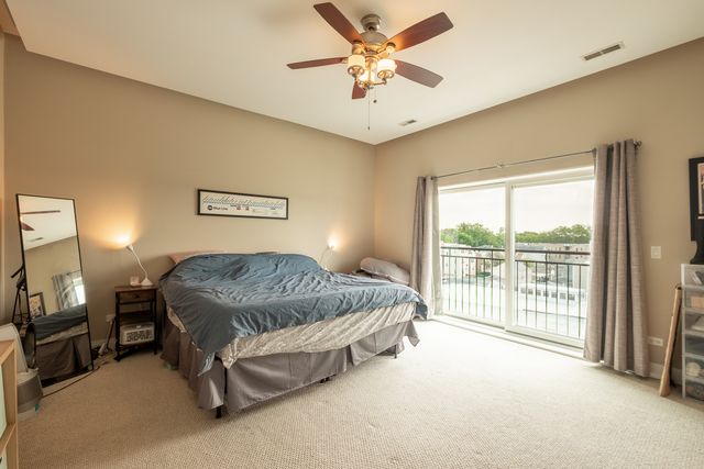 3559 W MONTROSE Avenue 4E, Chicago, IL 60618