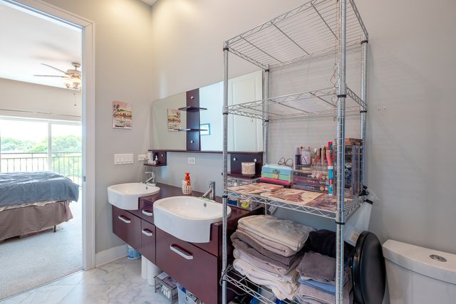 3559 W MONTROSE Avenue 4E, Chicago, IL 60618