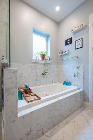 3559 W MONTROSE Avenue 4E, Chicago, IL 60618