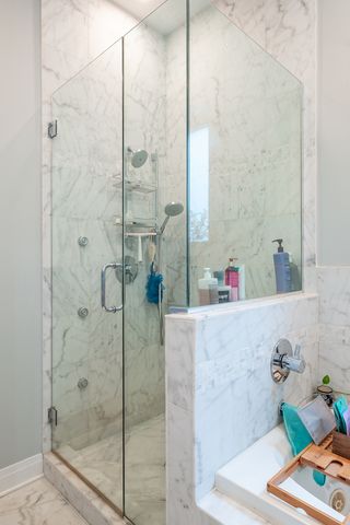 3559 W MONTROSE Avenue 4E, Chicago, IL 60618