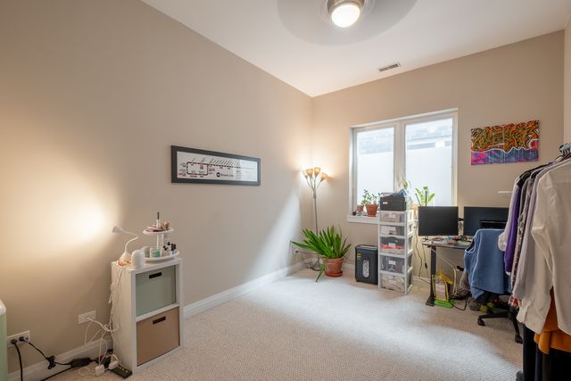 3559 W MONTROSE Avenue 4E, Chicago, IL 60618