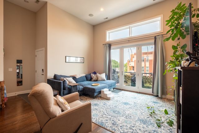 3559 W MONTROSE Avenue 4E, Chicago, IL 60618