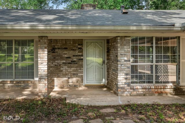 321 Evangeline Drive, Elm Grove, LA 71051