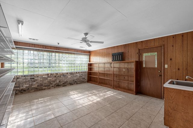 321 Evangeline Drive, Elm Grove, LA 71051