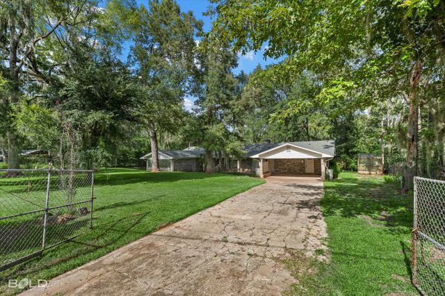 321 Evangeline Drive, Elm Grove, LA 71051
