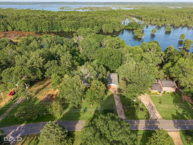 321 Evangeline Drive, Elm Grove, LA 71051