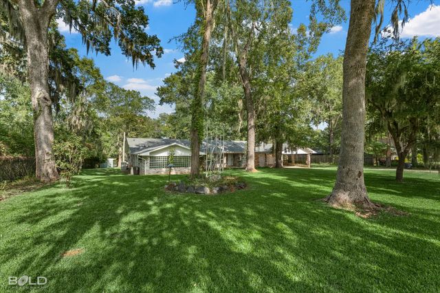 321 Evangeline Drive, Elm Grove, LA 71051