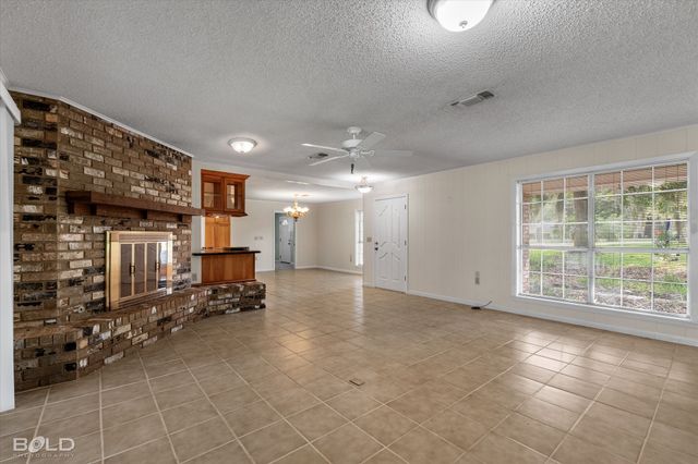 321 Evangeline Drive, Elm Grove, LA 71051
