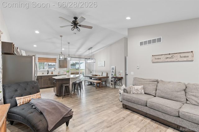 2096 Mozart Avenue, Davison Township, MI 48423