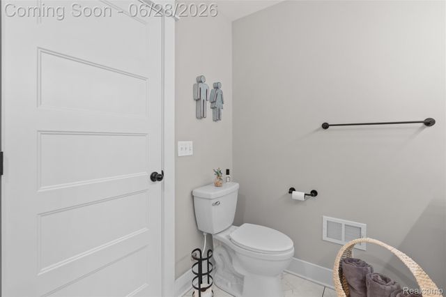 2096 Mozart Avenue, Davison Township, MI 48423