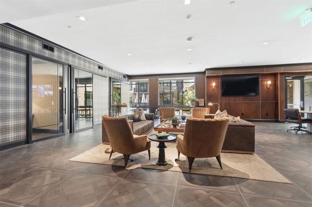 1950 Winrock Boulevard b2, Houston, TX 77057