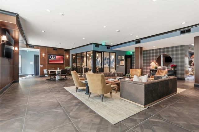 1950 Winrock Boulevard b2, Houston, TX 77057