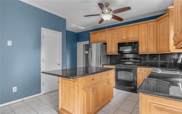 4031 Stowaway LN, Portsmouth, VA 23703