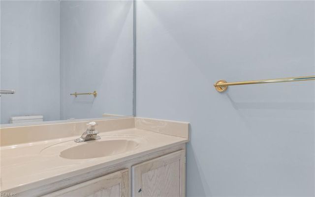 4031 Stowaway LN, Portsmouth, VA 23703