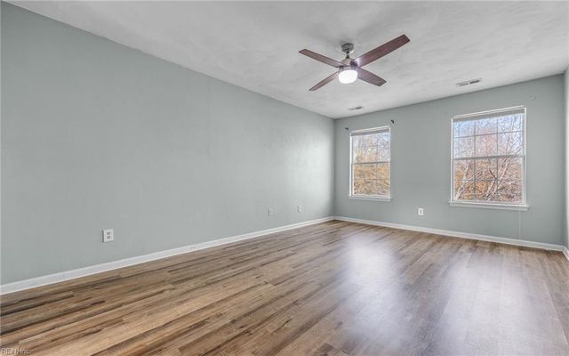 4031 Stowaway LN, Portsmouth, VA 23703