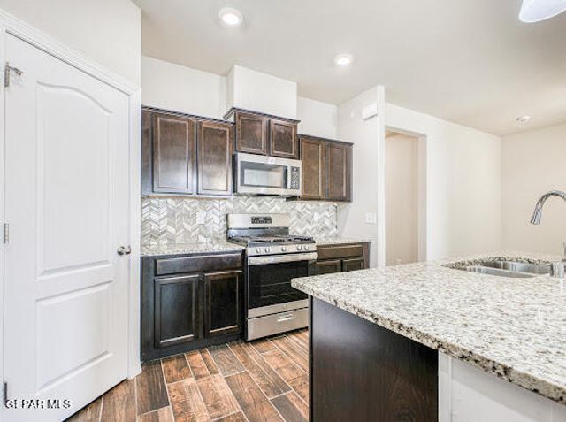 5469 LIMESTONE Drive, El Paso, TX 79934