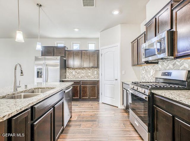 5469 LIMESTONE Drive, El Paso, TX 79934