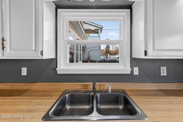 2340 Georgetown Avenue, Toledo, OH 43613