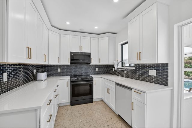 366 Putnam Ranch Road, West Palm Beach, FL 33405