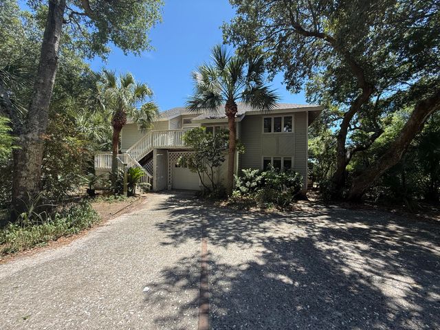 3 Barnacle Row, Isle Of Palms, SC 29451