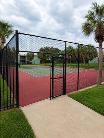 2812 SOMERSET PARK DRIVE 105, Tampa, FL 33613