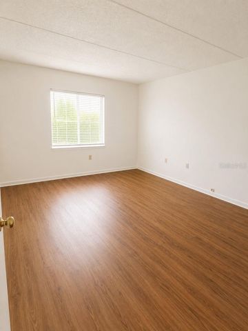 2812 SOMERSET PARK DRIVE 105, Tampa, FL 33613