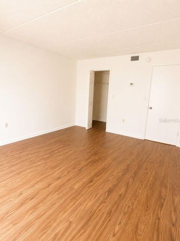 2812 SOMERSET PARK DRIVE 105, Tampa, FL 33613