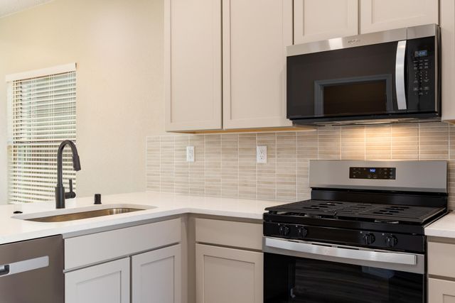 1923 Stryker Road SE, Albuquerque, NM 87106