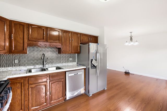 4132 Brentwood Lane, Waukegan, IL 60087