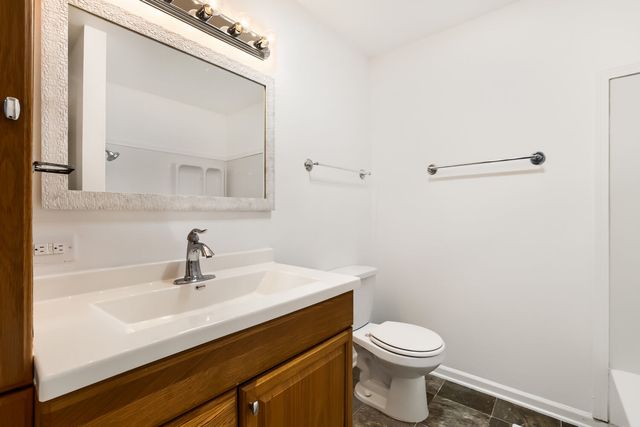 4132 Brentwood Lane, Waukegan, IL 60087