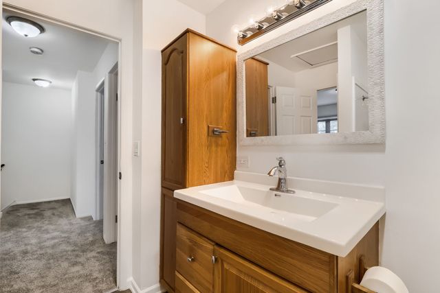 4132 Brentwood Lane, Waukegan, IL 60087