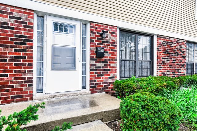 4132 Brentwood Lane, Waukegan, IL 60087