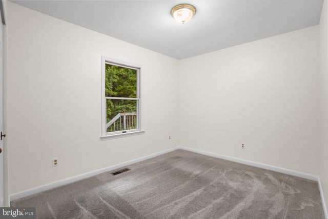 933 PALMER RD, Fort Washington, MD 20744