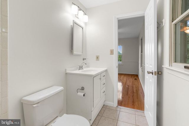 933 PALMER RD, Fort Washington, MD 20744